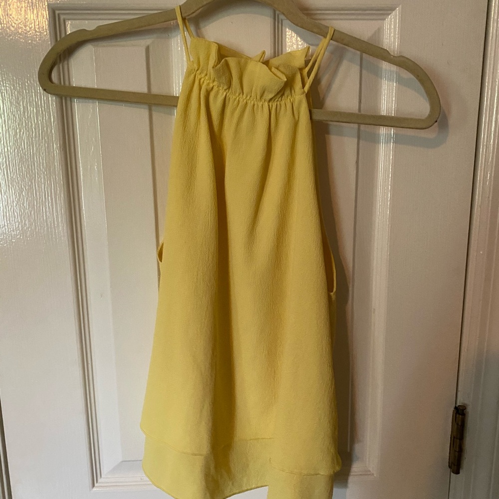 Yellow spring tank